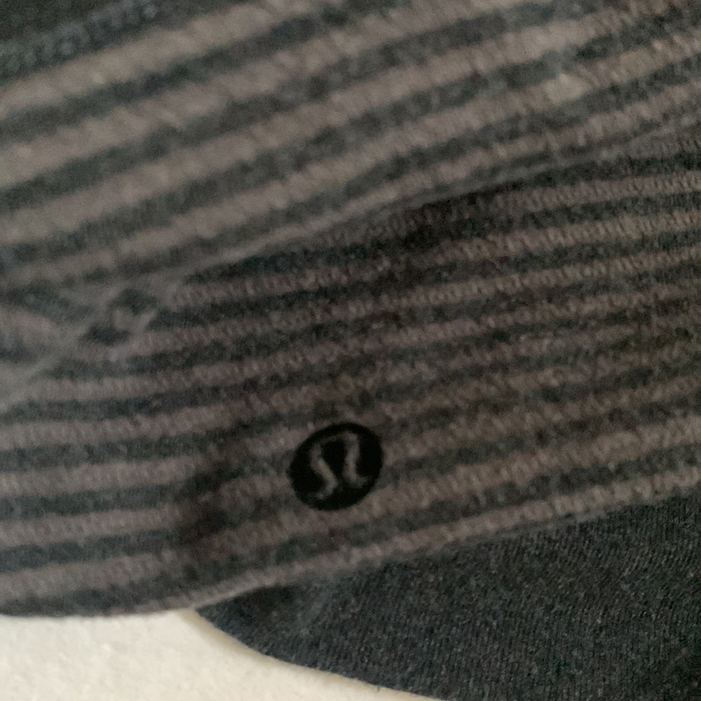 LULULEMON Sweater - Picture 4 of 4